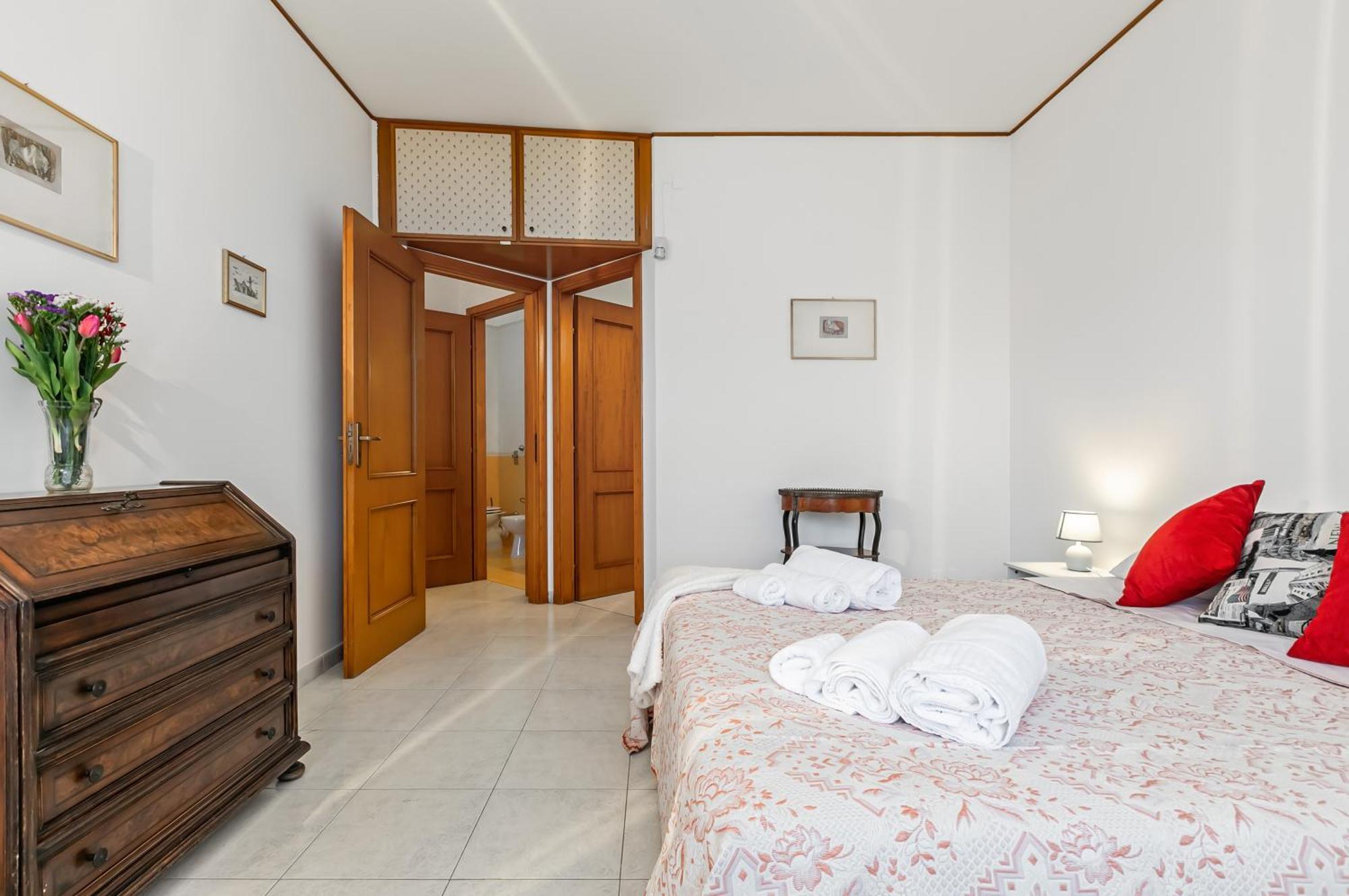 Palazzo Reale & Piazza Indipendenza Roomy Flat Palermo Zewnętrze zdjęcie