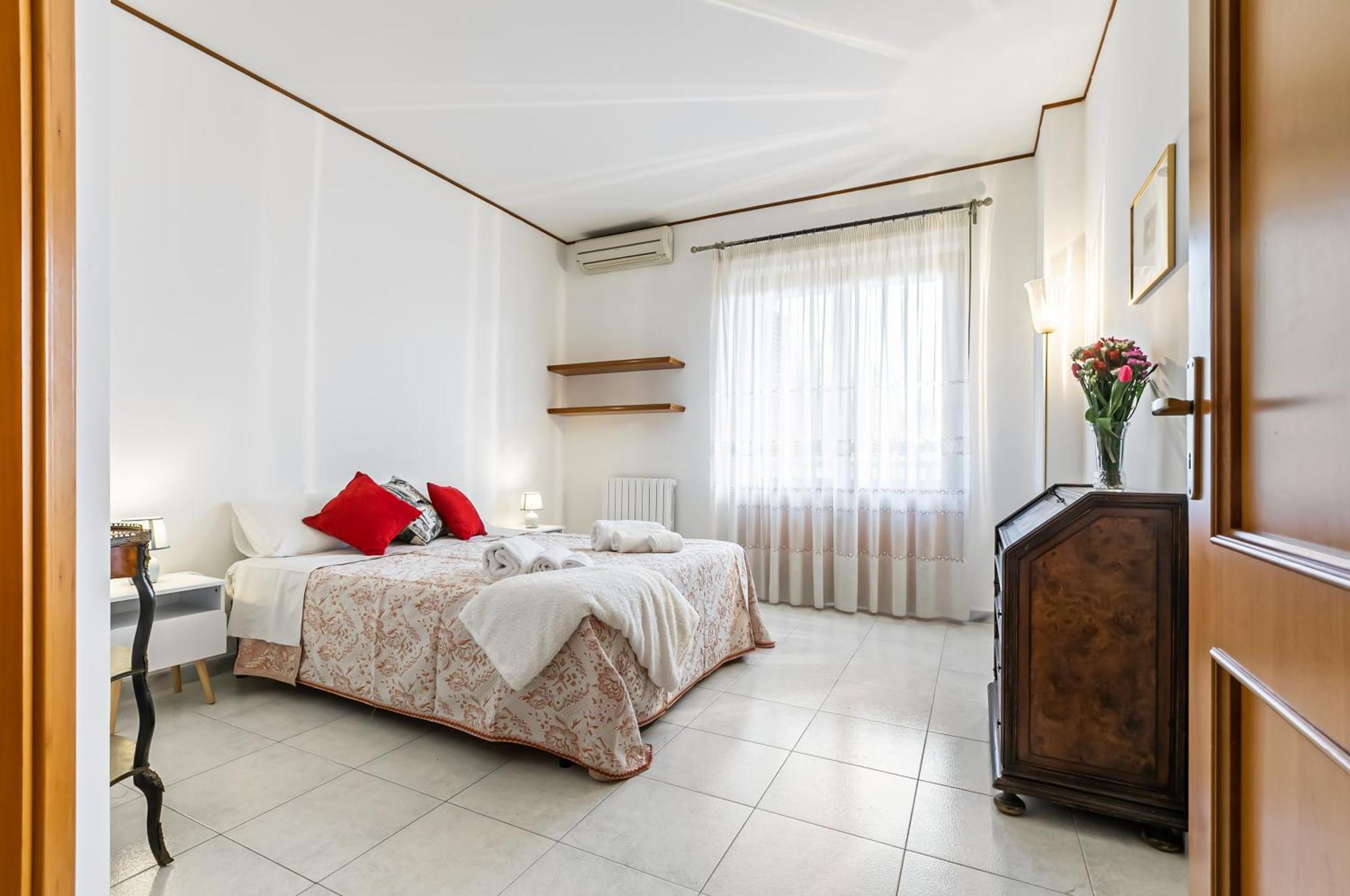 Palazzo Reale & Piazza Indipendenza Roomy Flat Palermo Zewnętrze zdjęcie