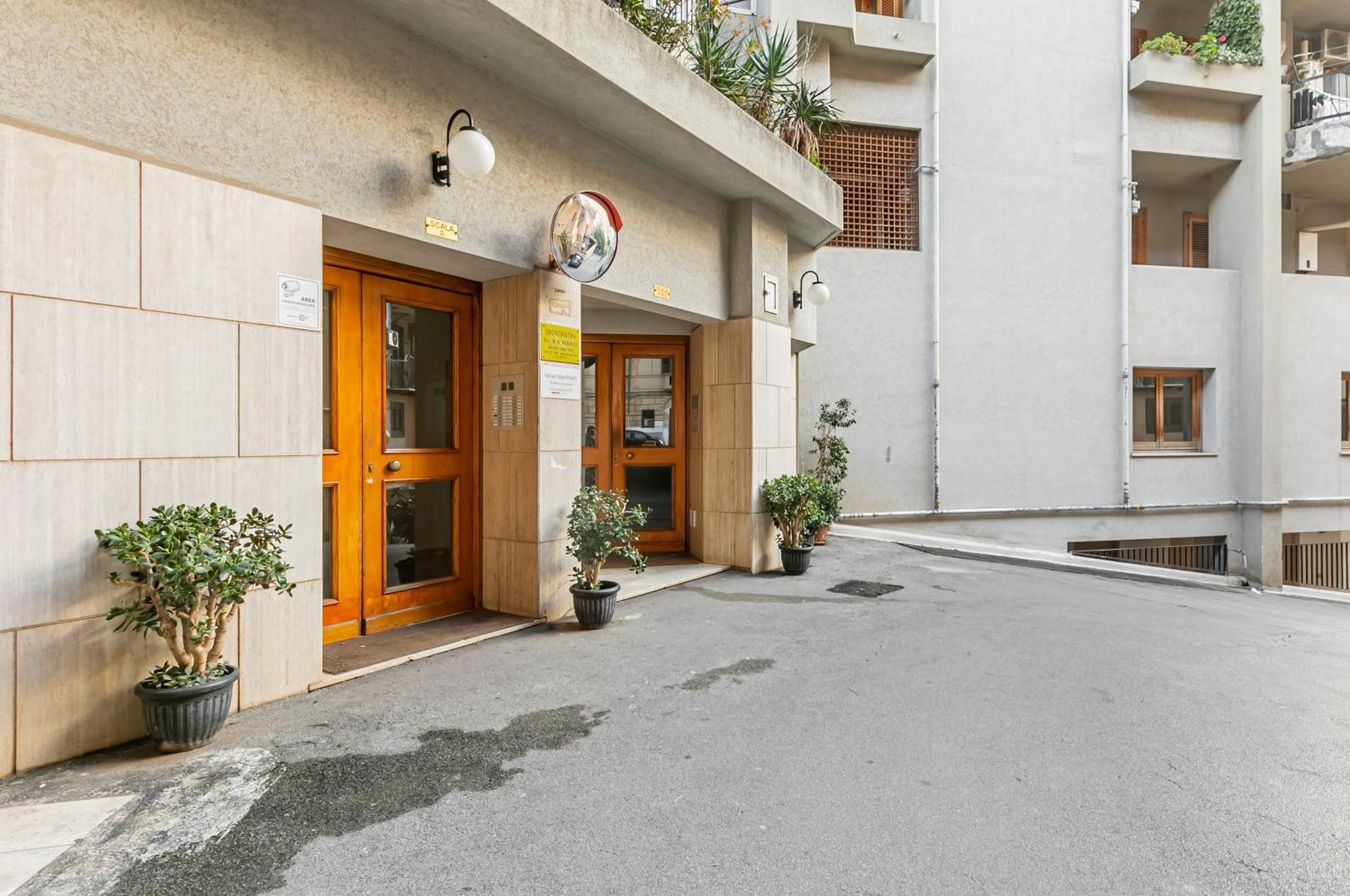 Palazzo Reale & Piazza Indipendenza Roomy Flat Palermo Zewnętrze zdjęcie